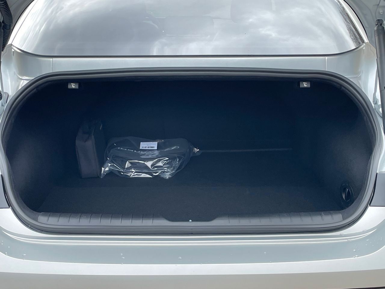 Fahrzeugabbildung Hyundai IONIQ 6 168kW Dynamiq*ACC*GSD*MatrixLED*MIETKAUF