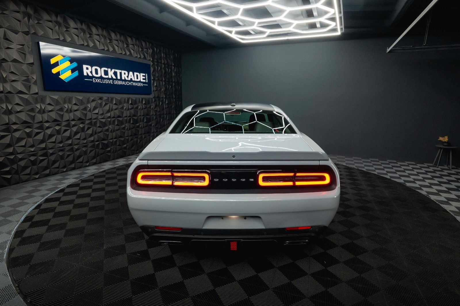 Fahrzeugabbildung Dodge Challenger 5.7 V8 R/T SRT Style Performance*LED*