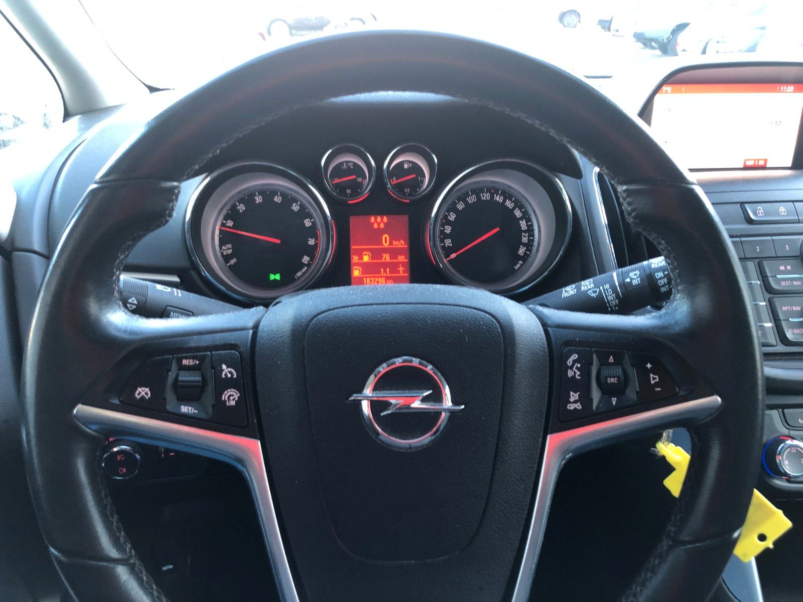 Fahrzeugabbildung Opel Zafira C Tourer Edition 7 Sitzer