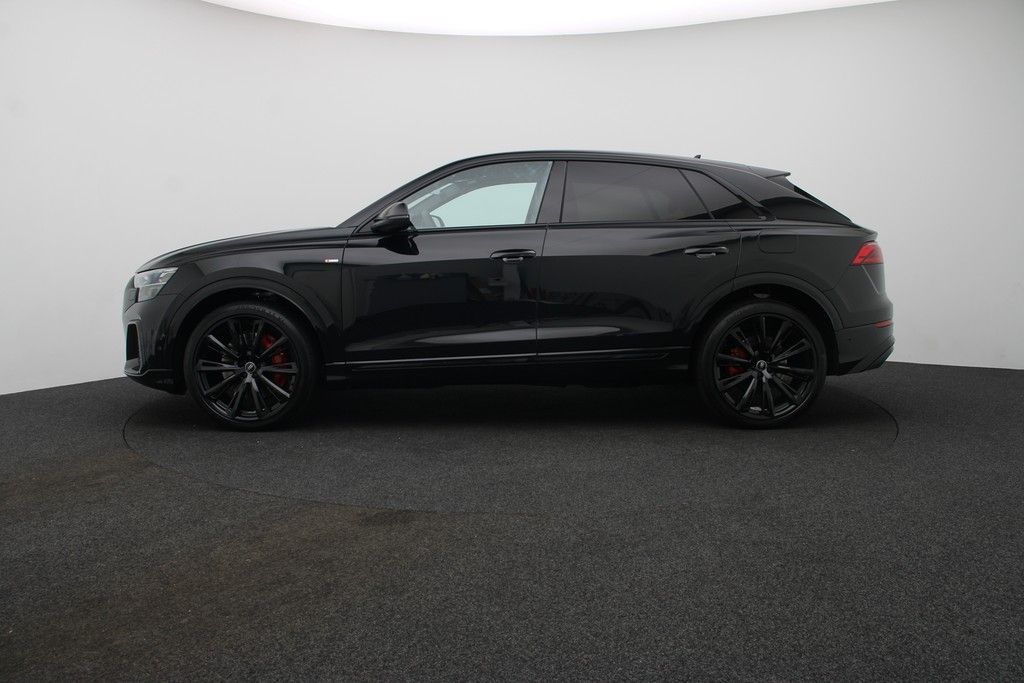 Audi Q8 SUV TFSI e quattro 360 kW tiptronic HD Matrix imagem 2