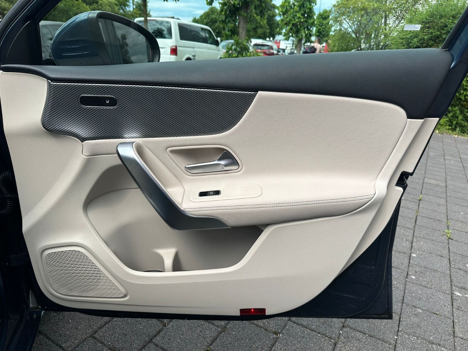 Fahrzeugabbildung Mercedes-Benz A 180 d Limousine *Progressive*NAVI*AHK*LEDER*