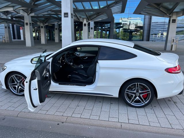 Mercedes-Benz C 63 AMG S Performance Sitz/Comand/360°/Night