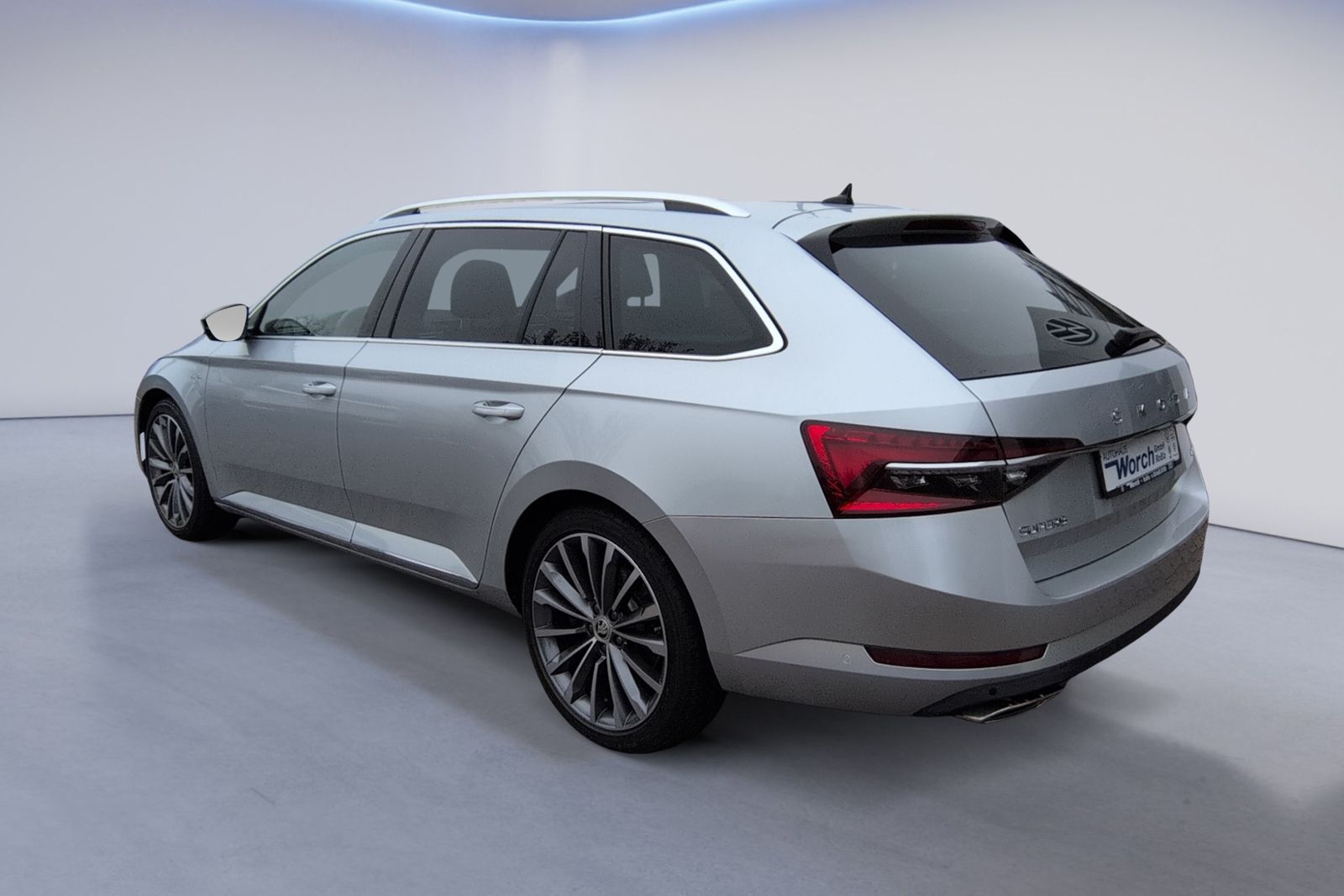 Superb Combi 2.0 TSI DSG 4x4 L&K STHZ+AHK