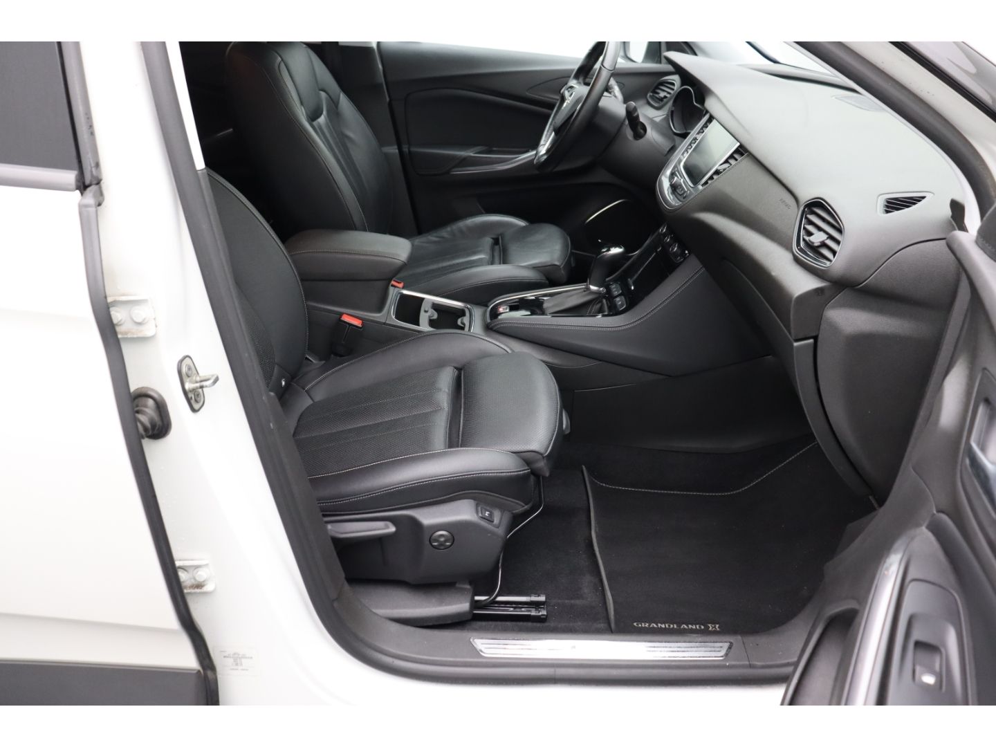 Fahrzeugabbildung Opel Grandland X 2.0 Ultimate Memory AHK ACC 360 Kame