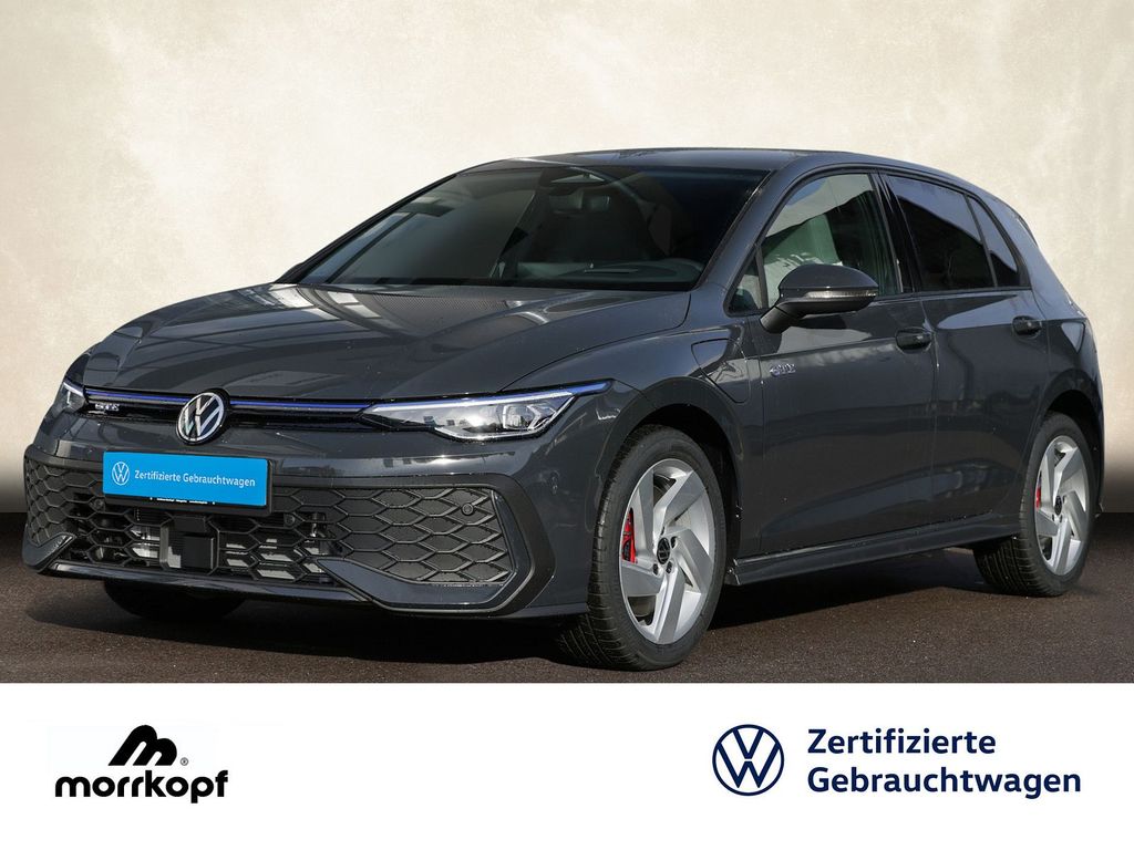 Volkswagen Golf — hlavná fotografia