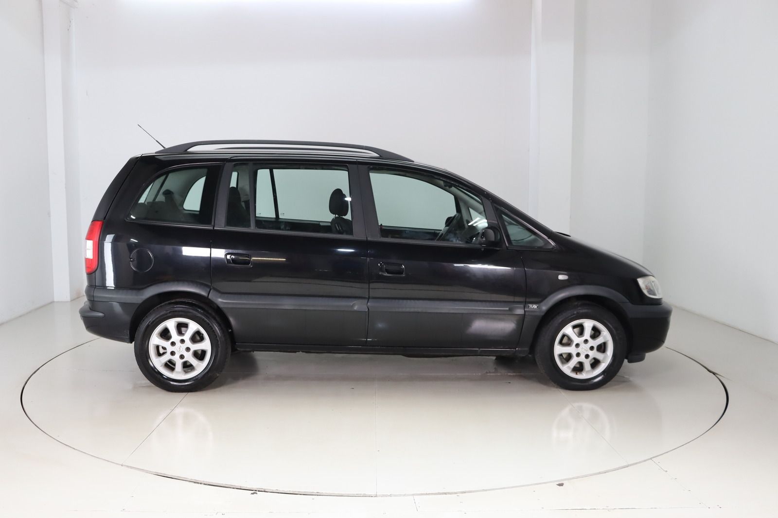 Fahrzeugabbildung Opel Zafira A 1.8i 7 Sitze * HU/AU 03.27 * AHK