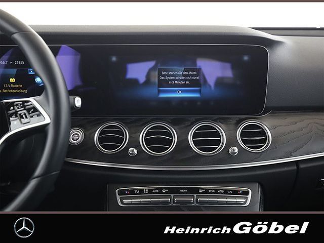 Fahrzeugabbildung Mercedes-Benz E 220 d AVANTGARDE NAVI LED KAMERA TOTWINKEL