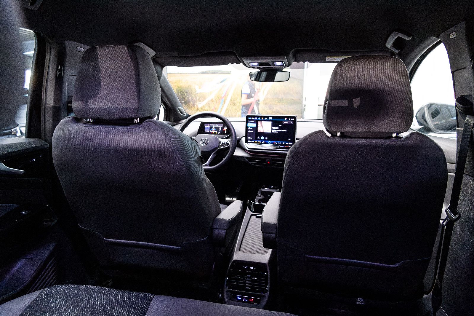 Fahrzeugabbildung Volkswagen ID.4 Pro IQ-LED+AHK+NAV+HUD+WÄRMEPUMPE+H&K+ACC