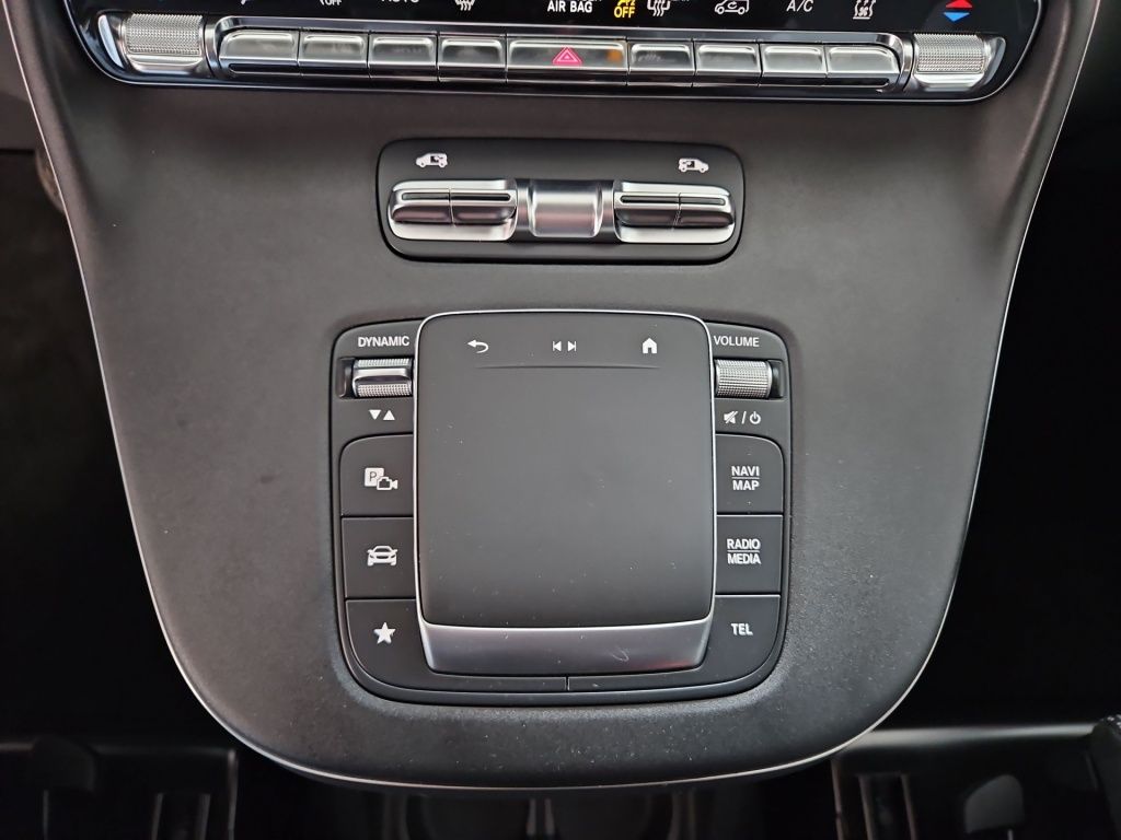 Fahrzeugabbildung Mercedes-Benz EQV 300 lang 7 Sitze BURMESTER EASYPACK LED 360°