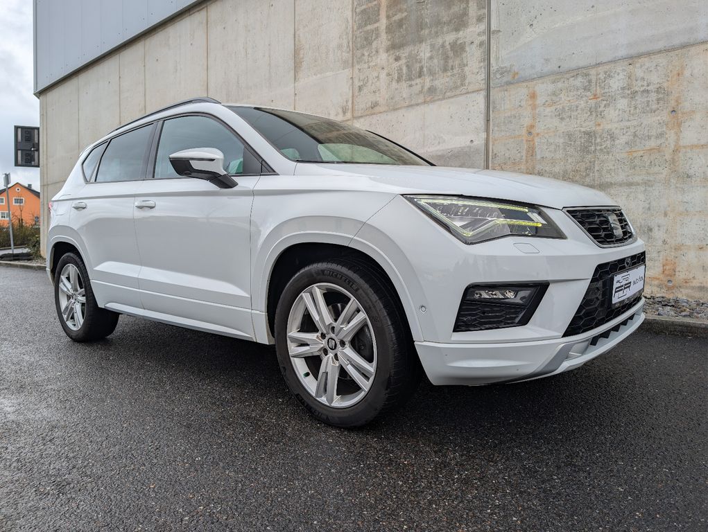SEAT Ateca FR 4Drive 2,0TSI 190PS DSG LED Pano 1.Hand SEAT Ateca FR 4Drive 2,0TSI 190PS DSG LED Pano 1.Hand
