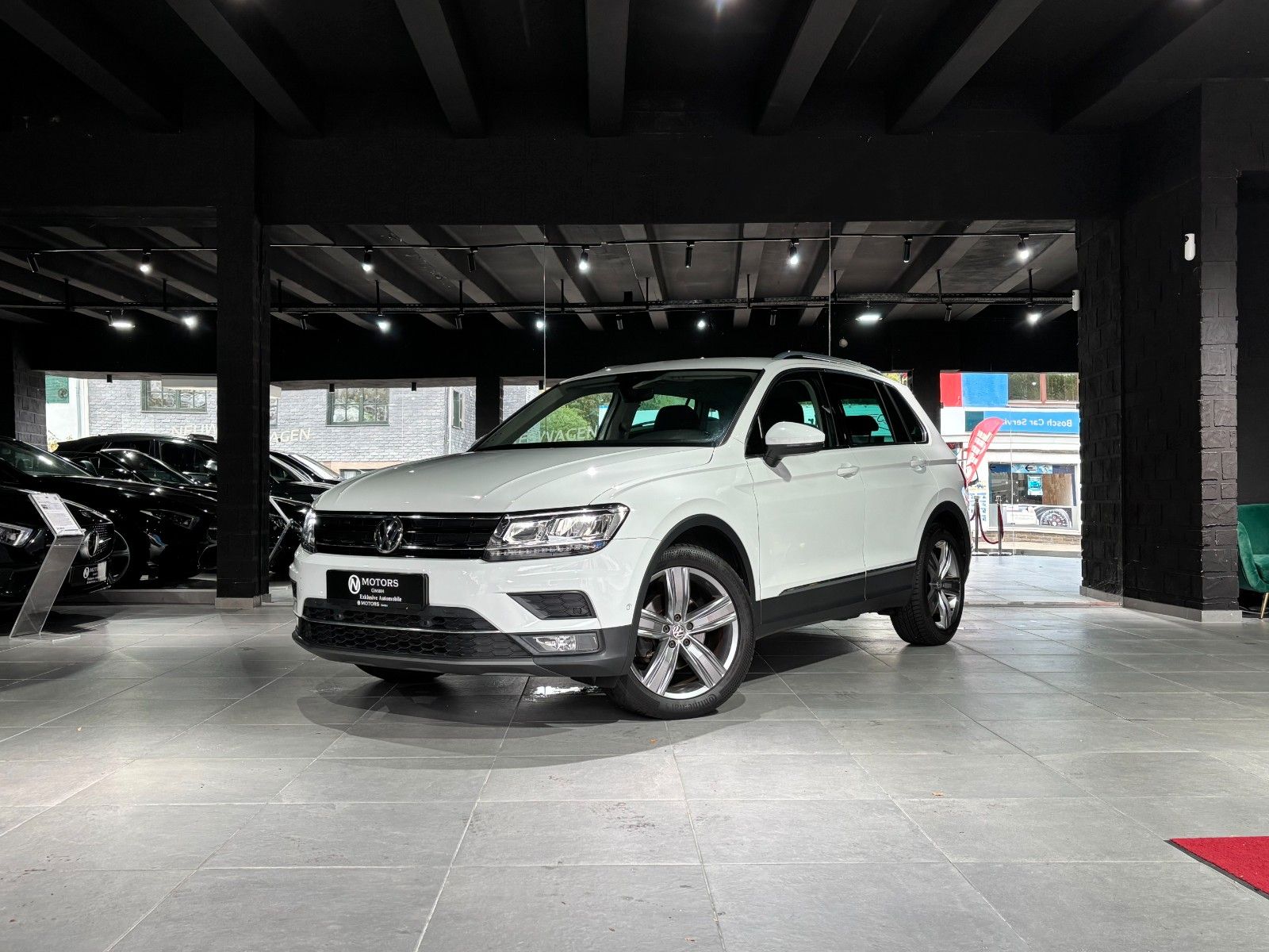 Fahrzeugabbildung Volkswagen Tiguan Highline *CarPlay*Kamera*LED*SHZ*Navi