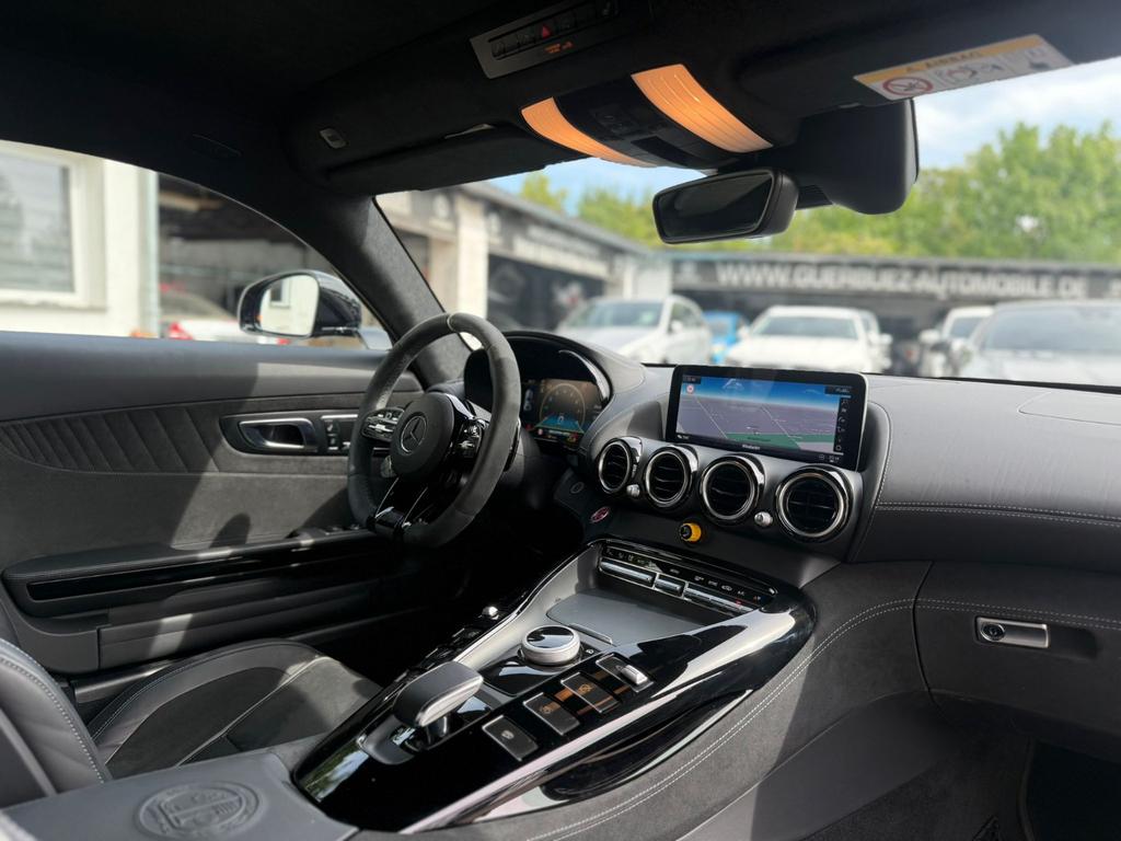 Mercedes-Benz AMG GT R