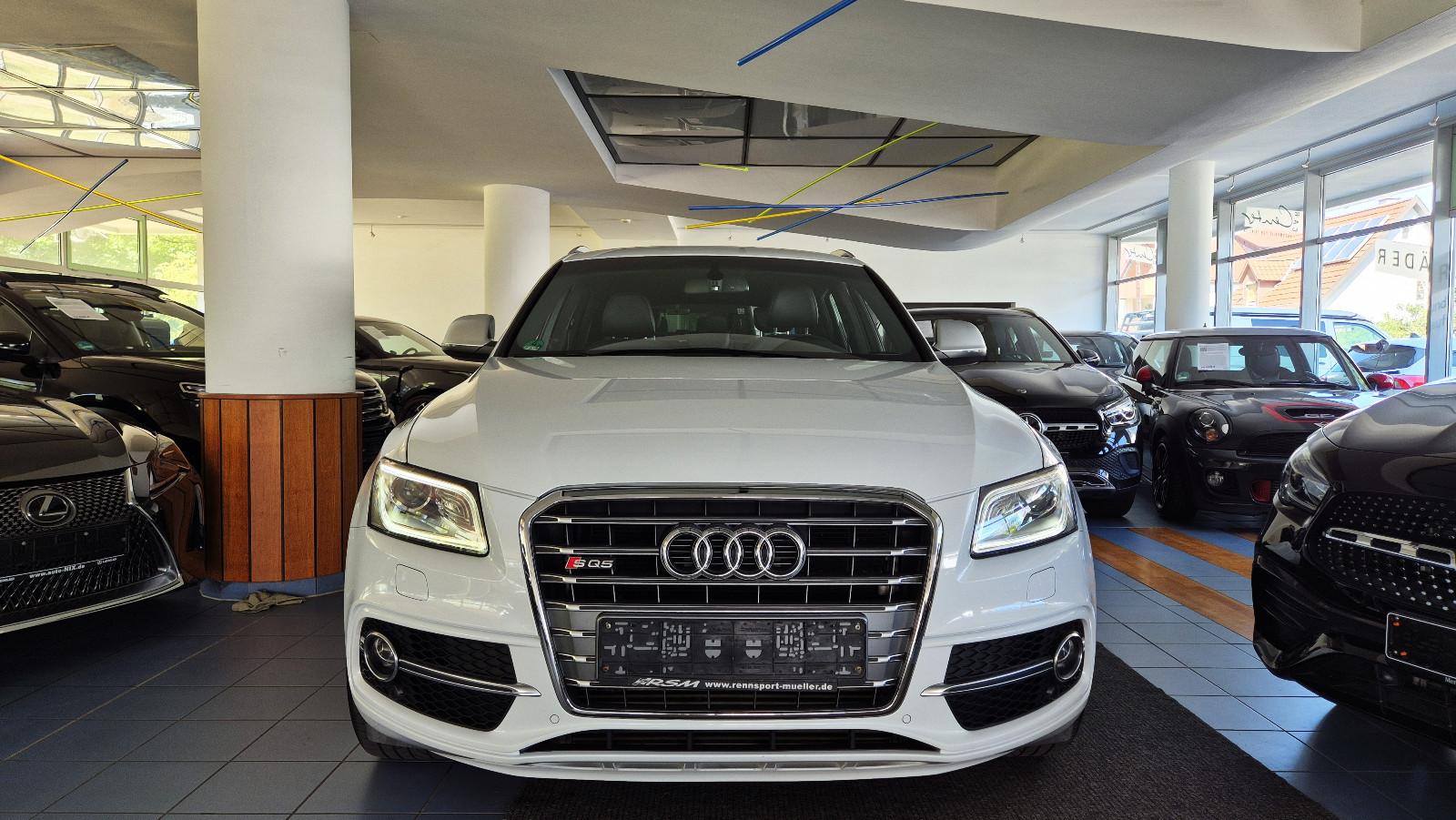 Audi SQ5 3.0 TDI quattro/20"/AHK/BiXen/Leder/Standh
