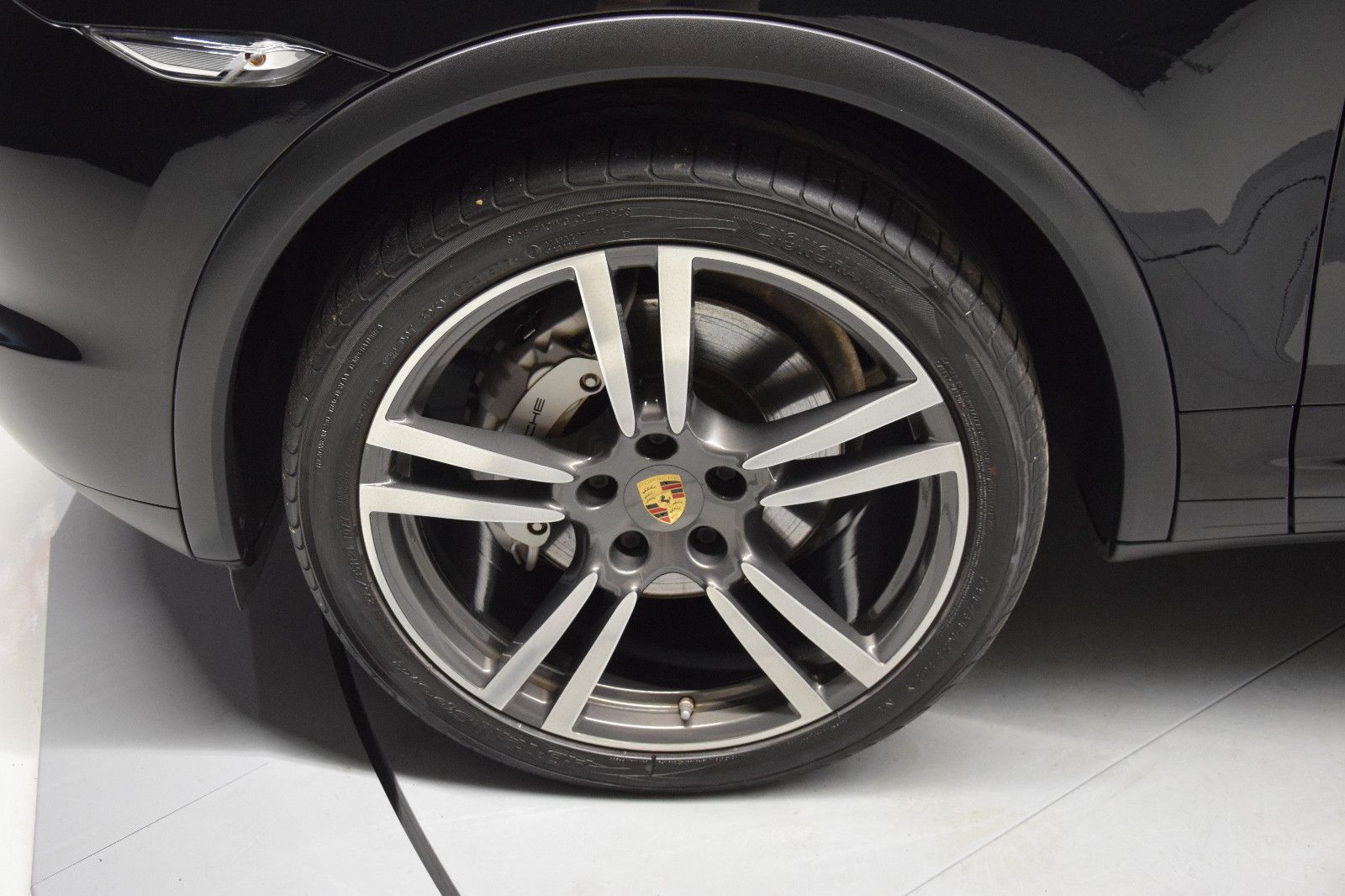 Fahrzeugabbildung Porsche Cayenne S V8 Diesel Leder Pano Bose Kamera 21"