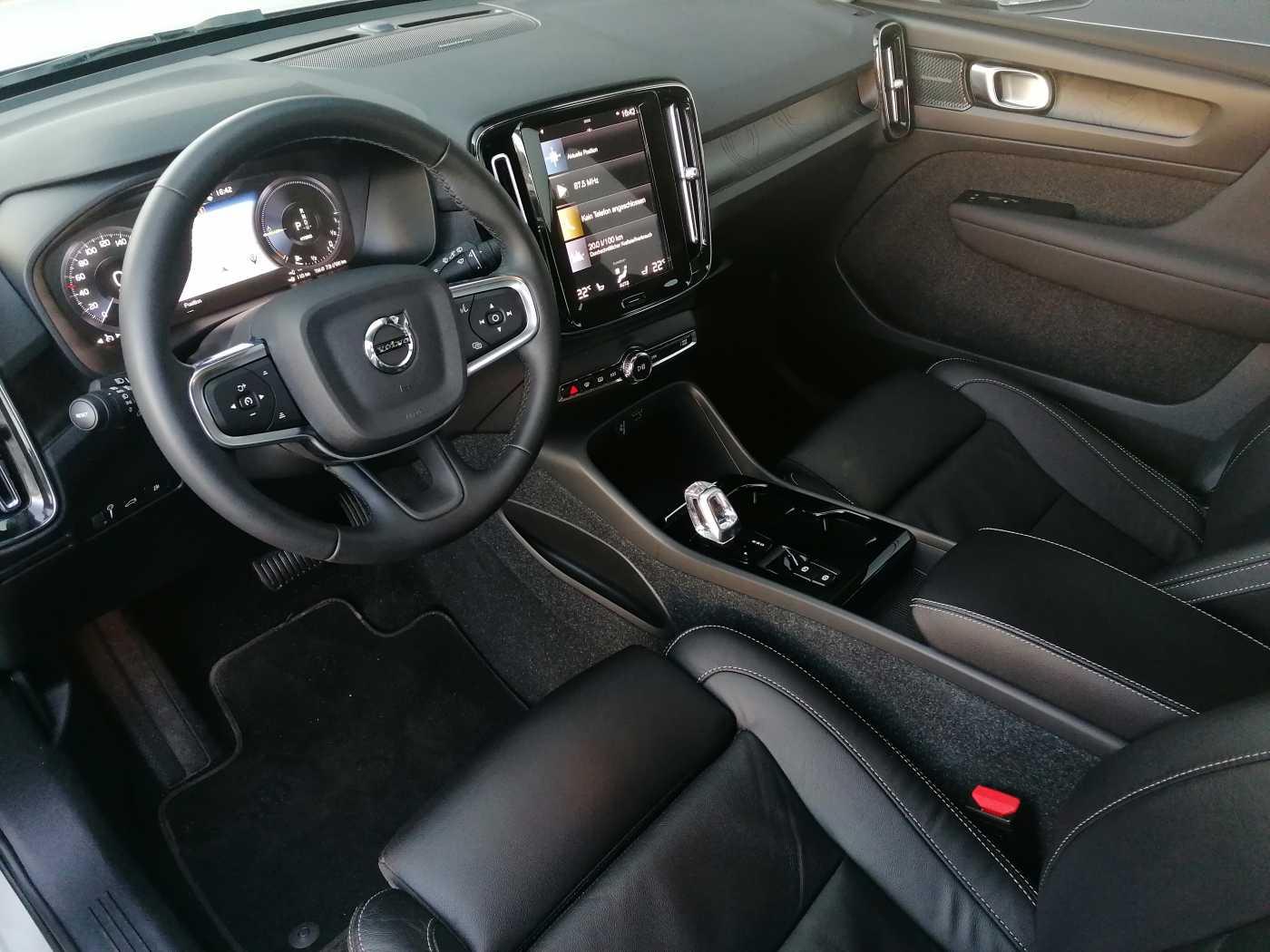 Volvo XC40 T4 2WD Twin Engine Plus Bright