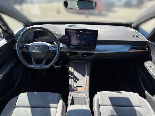 Born 58kWh Navi Wärmep. HuD 20'' Glasdach ACC