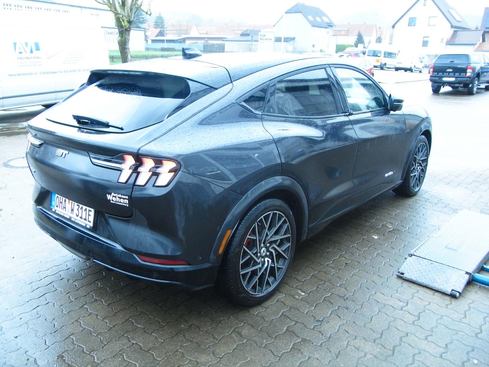 Ford Mustang Mach-E GT AWD Aktionspreis Panoramadach