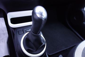 Bild 15 Renault Twingo Liberty