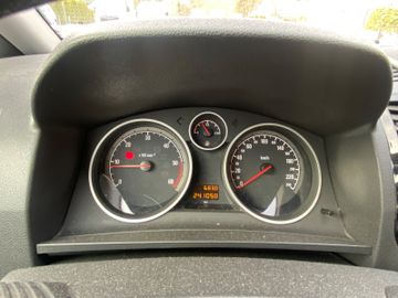 Bild 16 Opel ZAFIRA B FAMILY PLUS AHK XENON KLEINE MÄNGEL