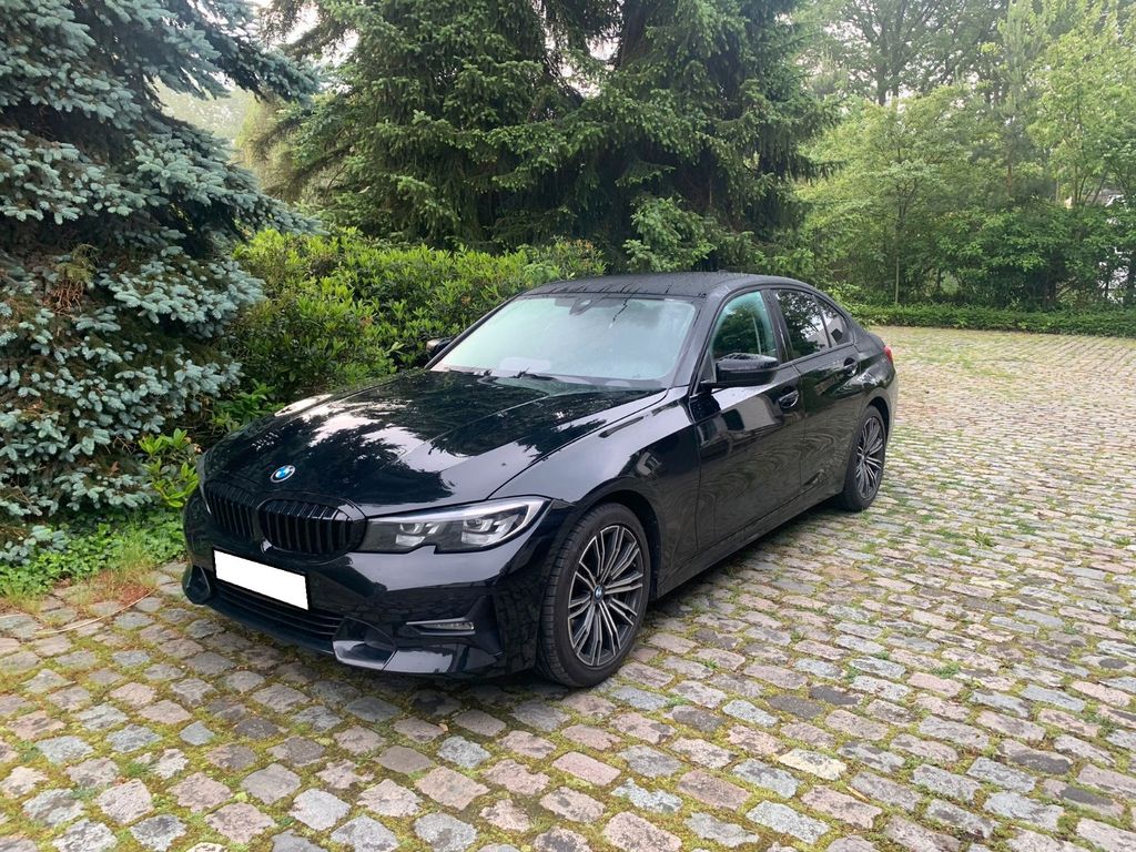 Image of BMW 330