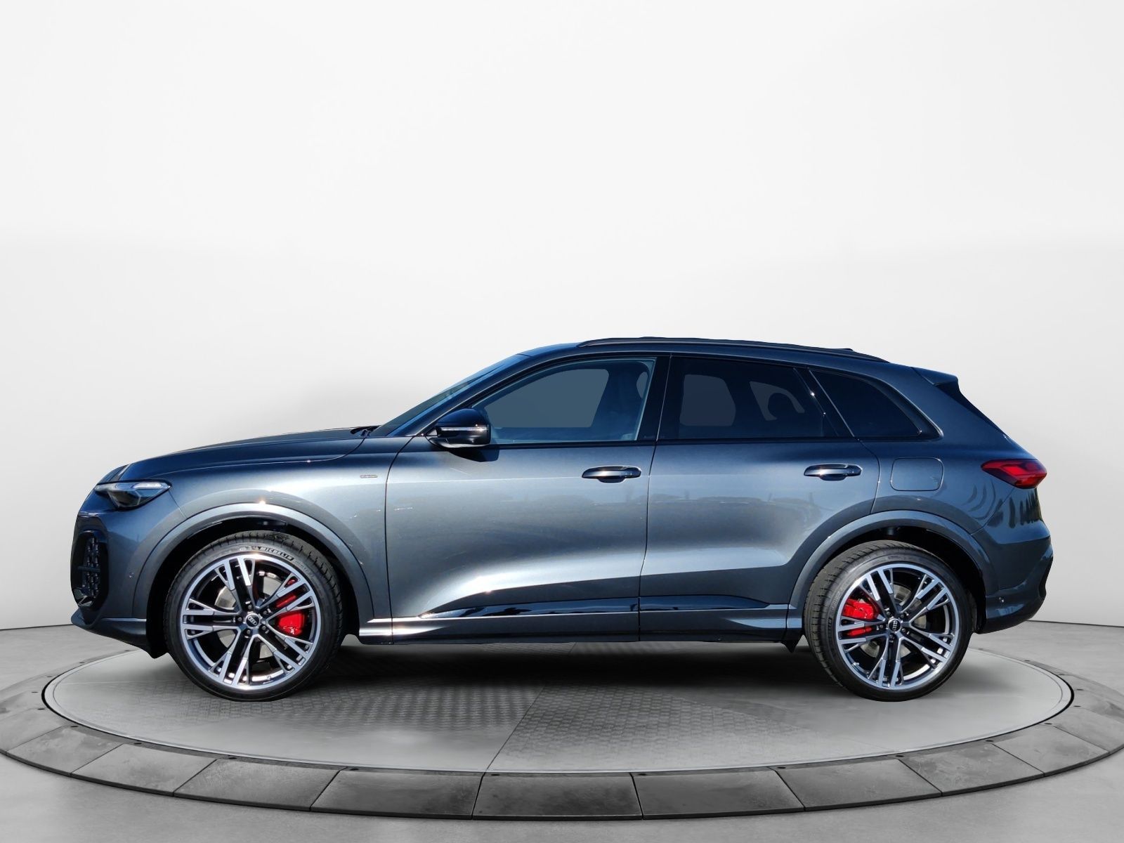 Audi Q5 SUV e-hybrid quattro 270 kW S tronic imagem 2