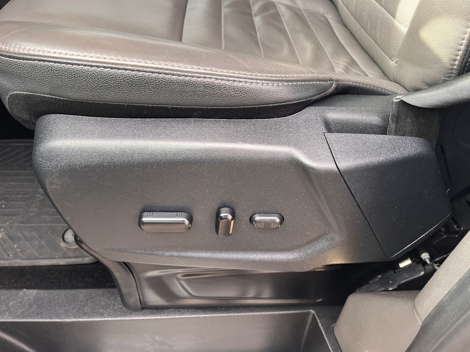 Fahrzeugabbildung Ford Tourneo Custom Titanium X L2 Autom.