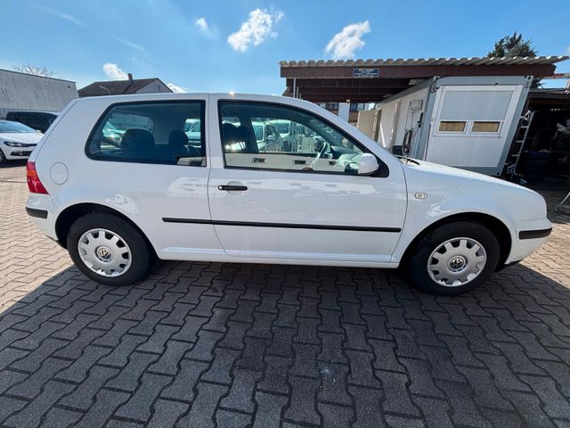 Volkswagen Golf 1.6  Klima  22000KM Sammlerzustand