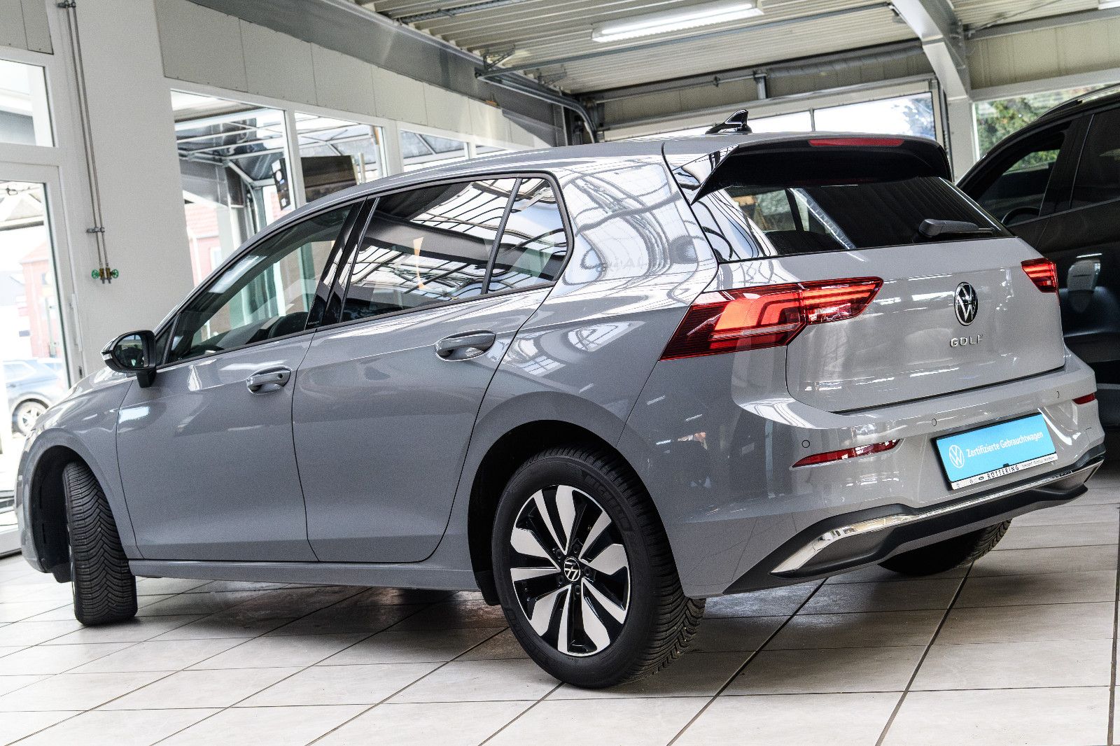 Fahrzeugabbildung Volkswagen Golf VIII Goal 1.5 TSI LED+APP+ACC+PDC+5 J.GAR.