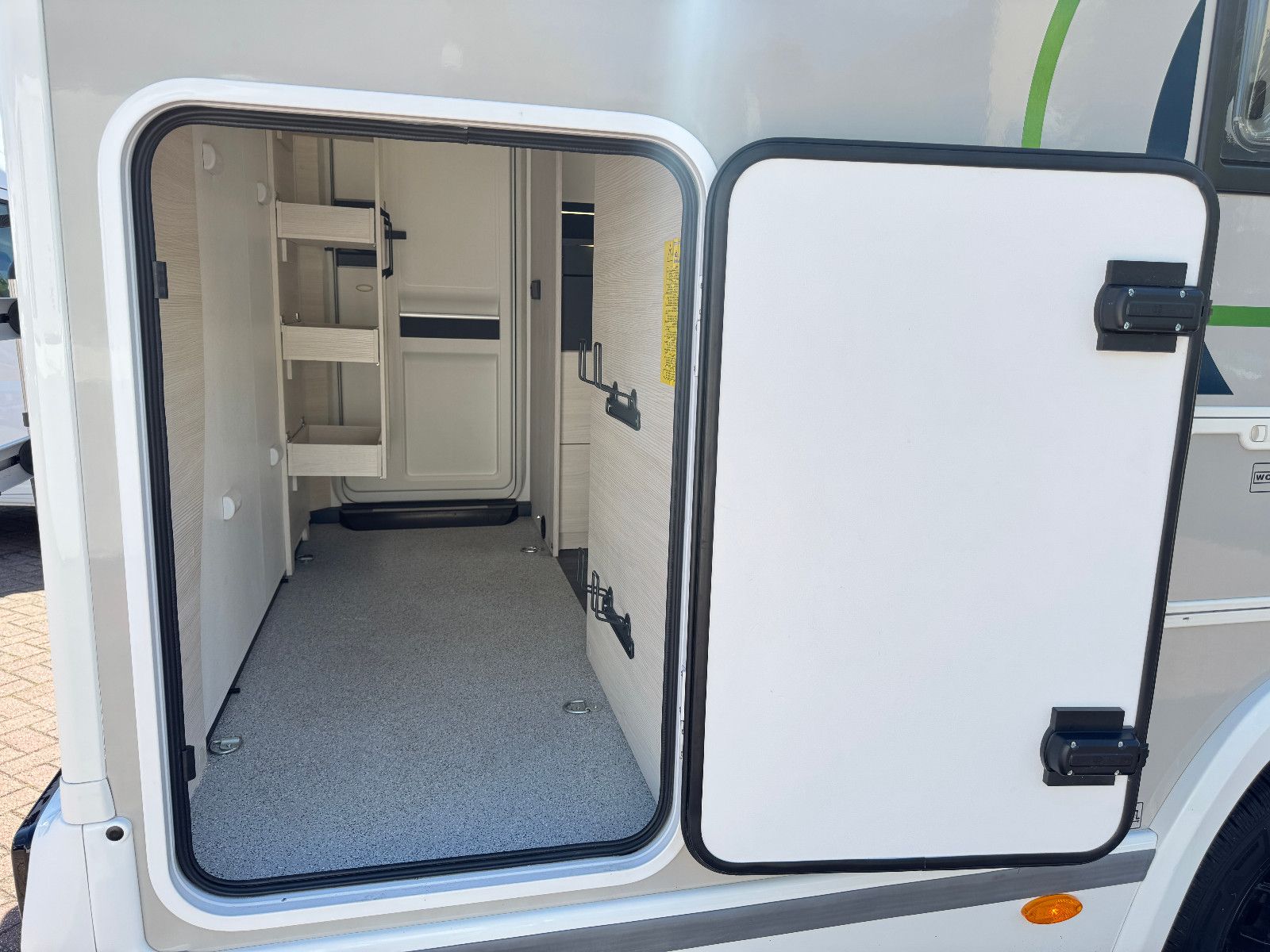 Chausson 660 TITANIUM ULTIMATE AUTOMATIK SOLAR TV SAT HUB