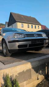 Volkswagen Golf 4 1.9 TDI TÜV 08/27 rostfrei Top zust... - Volkswagen Golf aus 2001: TDI