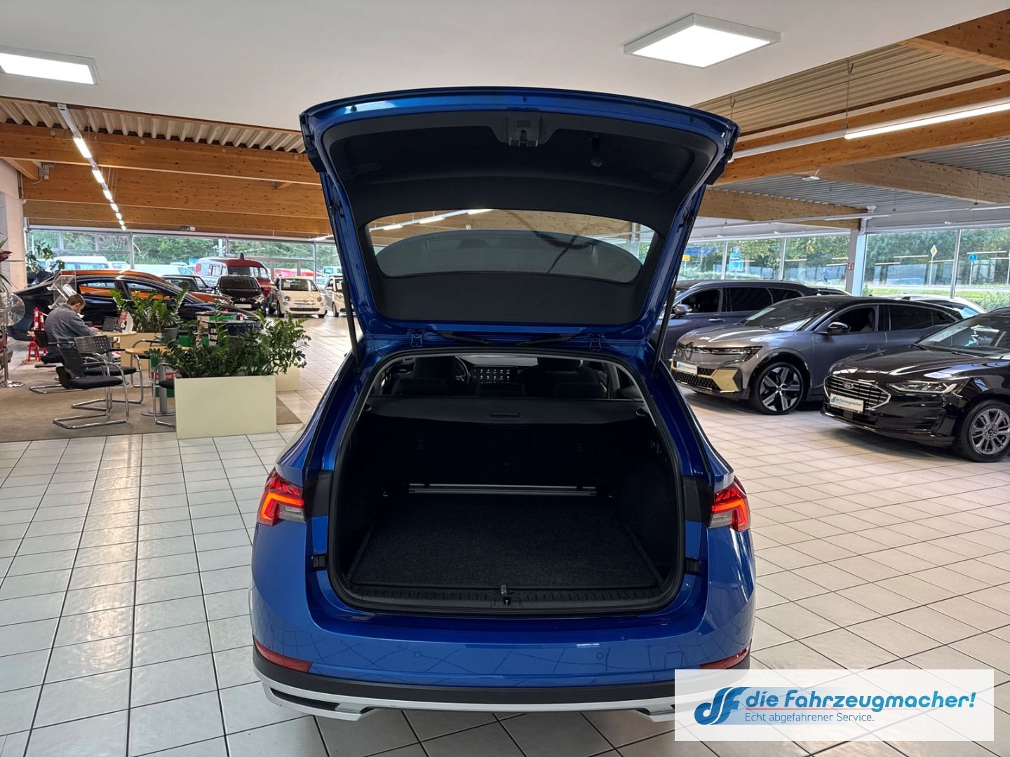 Fahrzeugabbildung SKODA Octavia Combi Scout 1.5 TSI ACT e-TEC EU6d HUD A