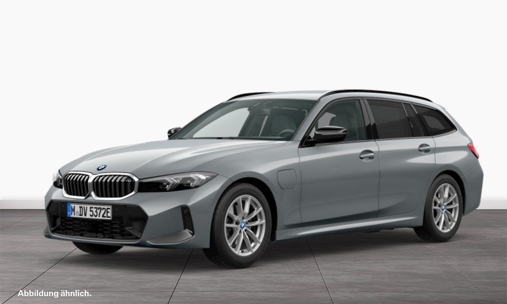 BMW 330 — hlavná fotografia
