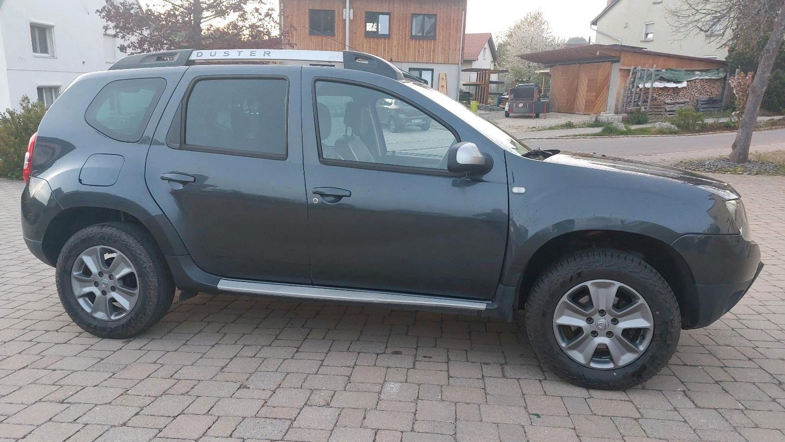 Dacia Duster 2014 — interior