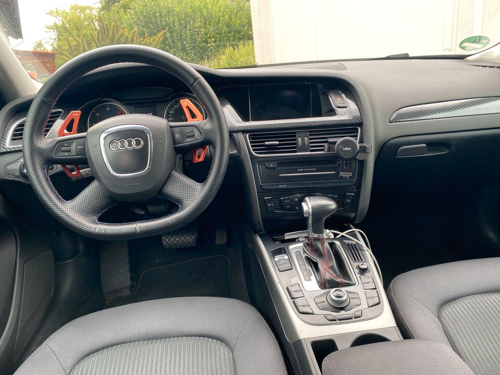 Audi A4 2009 — photo 7