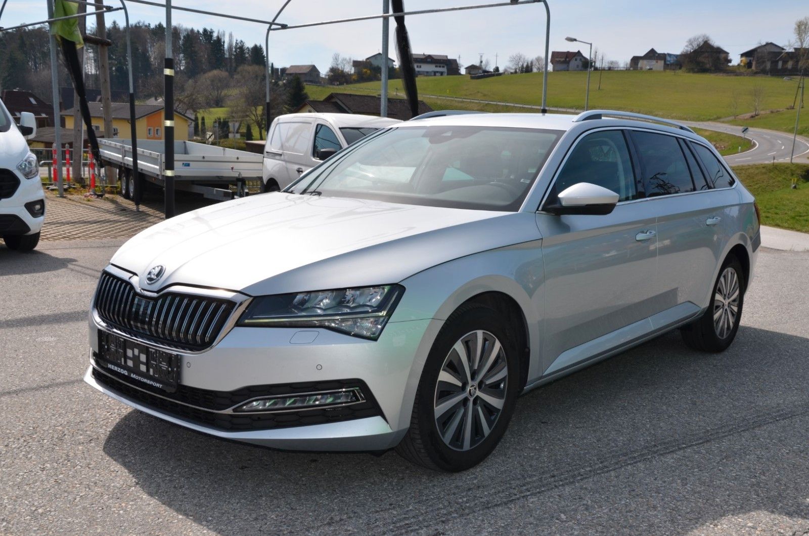 Skoda Superb Kombi 2,0 TDI Style DSG LED EXP:19.950.- imagem 2