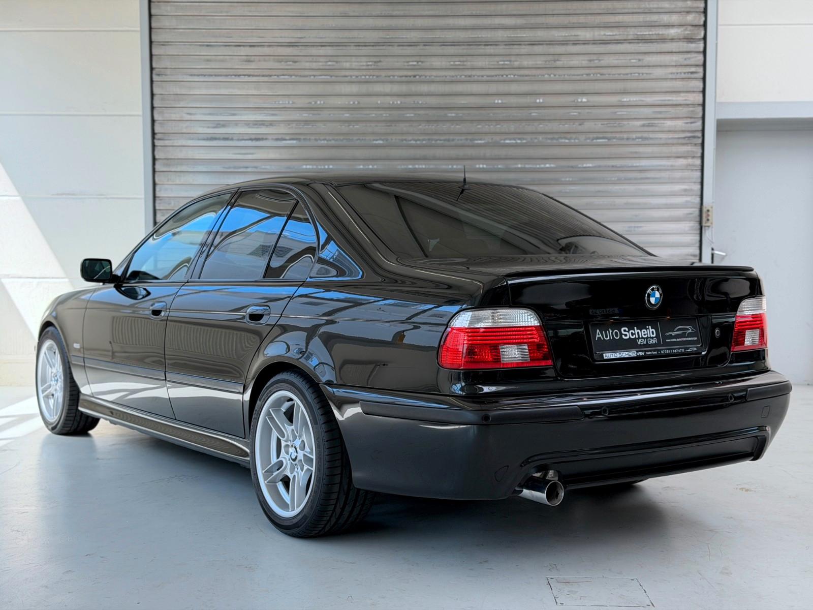 BMW 520i 170ch BVA Pack M d'origine Shadow-Line GSD Sièges Alcantara