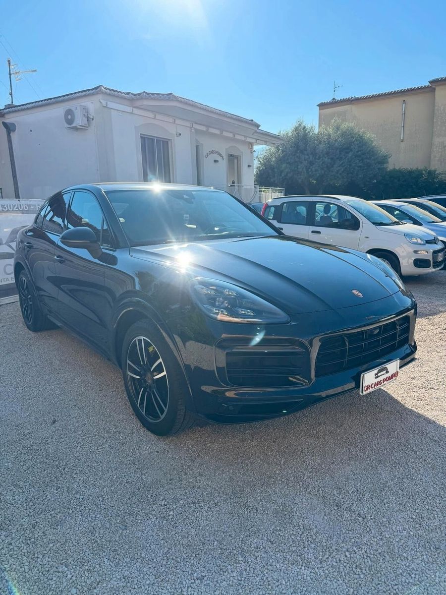 Porsche Cayenne COUPE imagem 3