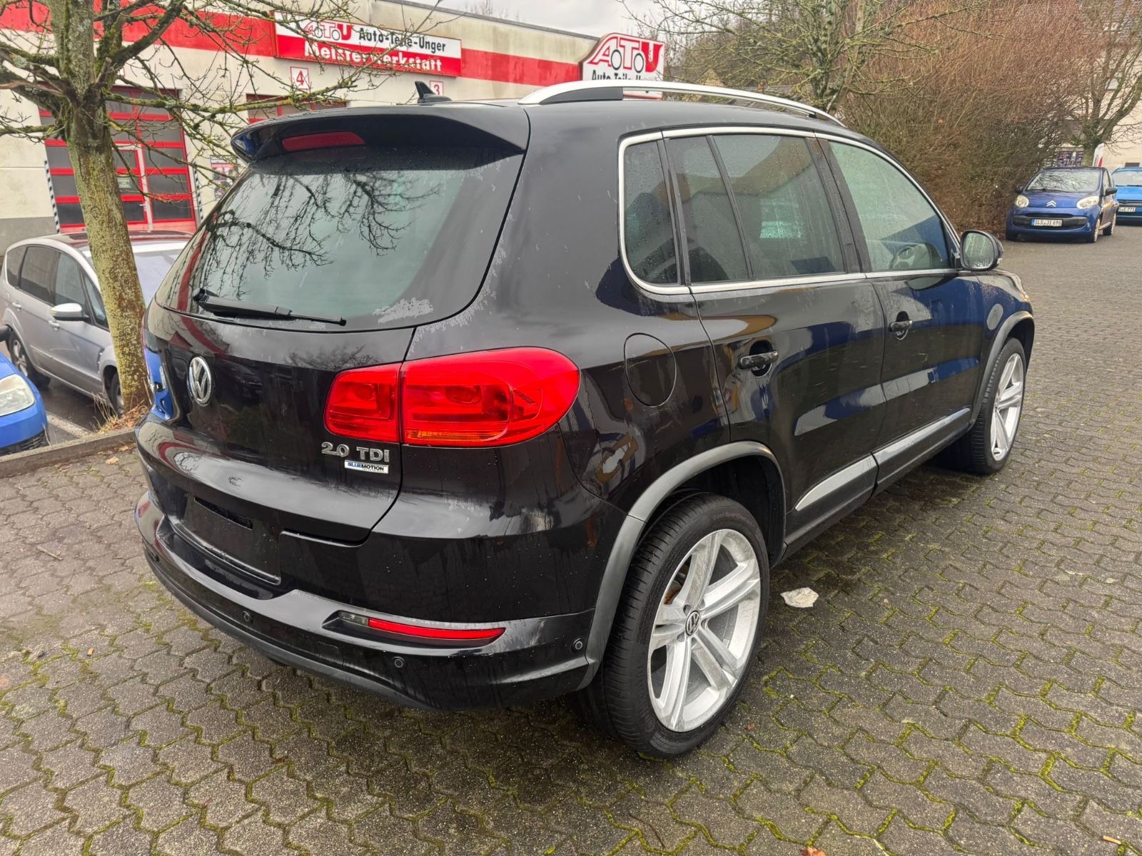 Fahrzeugabbildung Volkswagen Tiguan Sport & Style BMT R Line Navi+Panorama+Xe