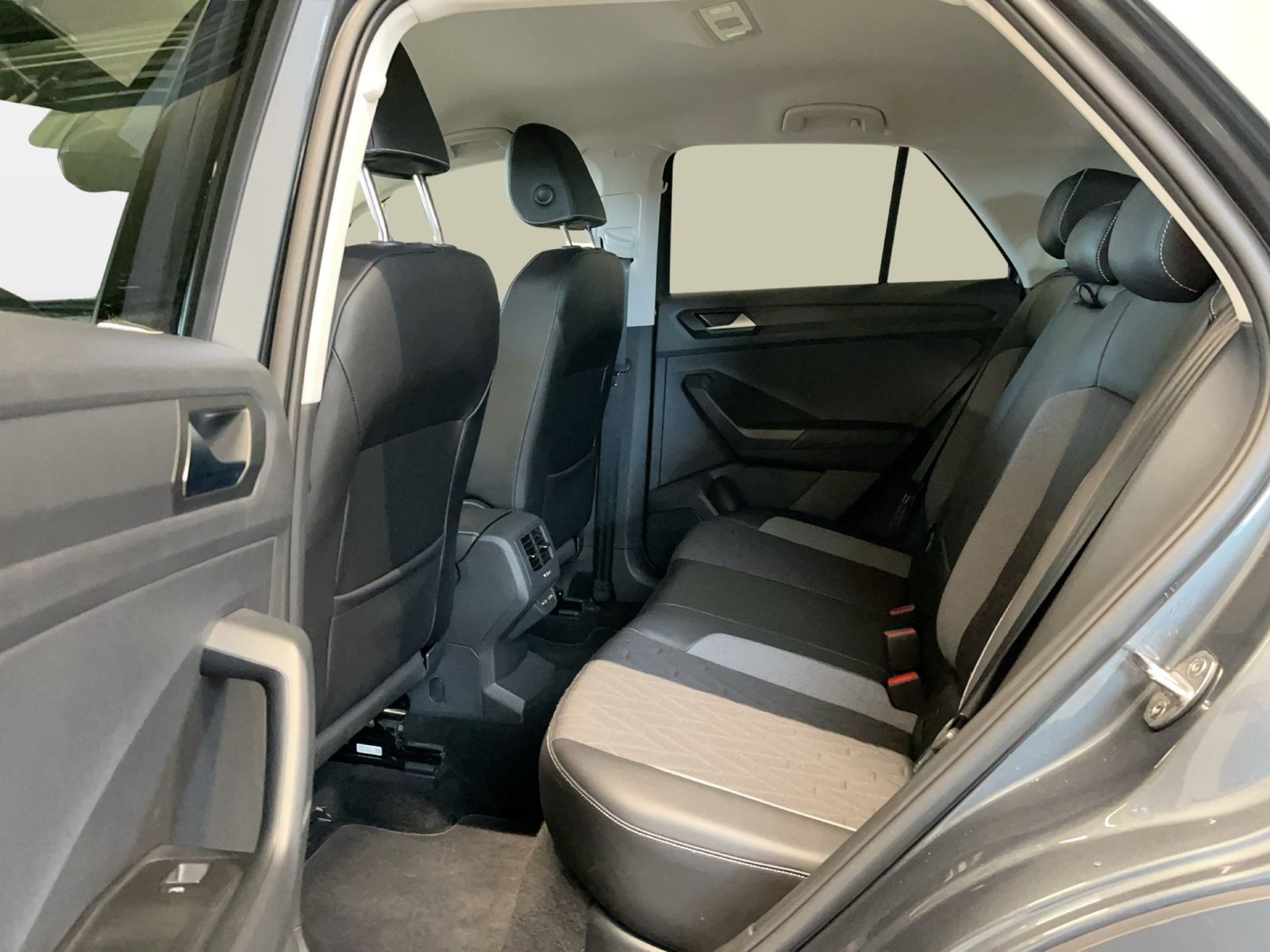 Volkswagen T-Roc - Bild 13
