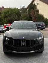 Maserati Levante Diesel 3.0 V6 | 8-fach bereift 
