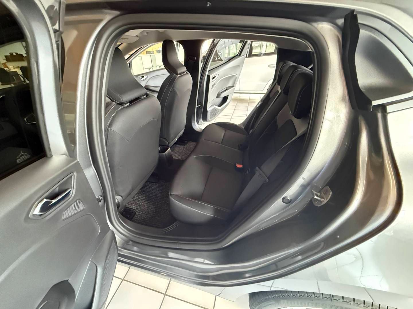 Fahrzeugabbildung Mitsubishi Colt (VBX/VBE)(08.2023->) DE
