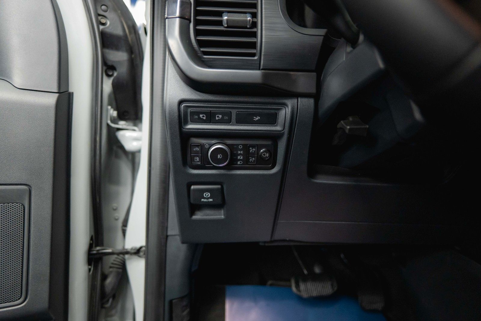 Fahrzeugabbildung Ford F150 3.5L V6 PowerBoost RAPTOR Twin-Turbo 4x4