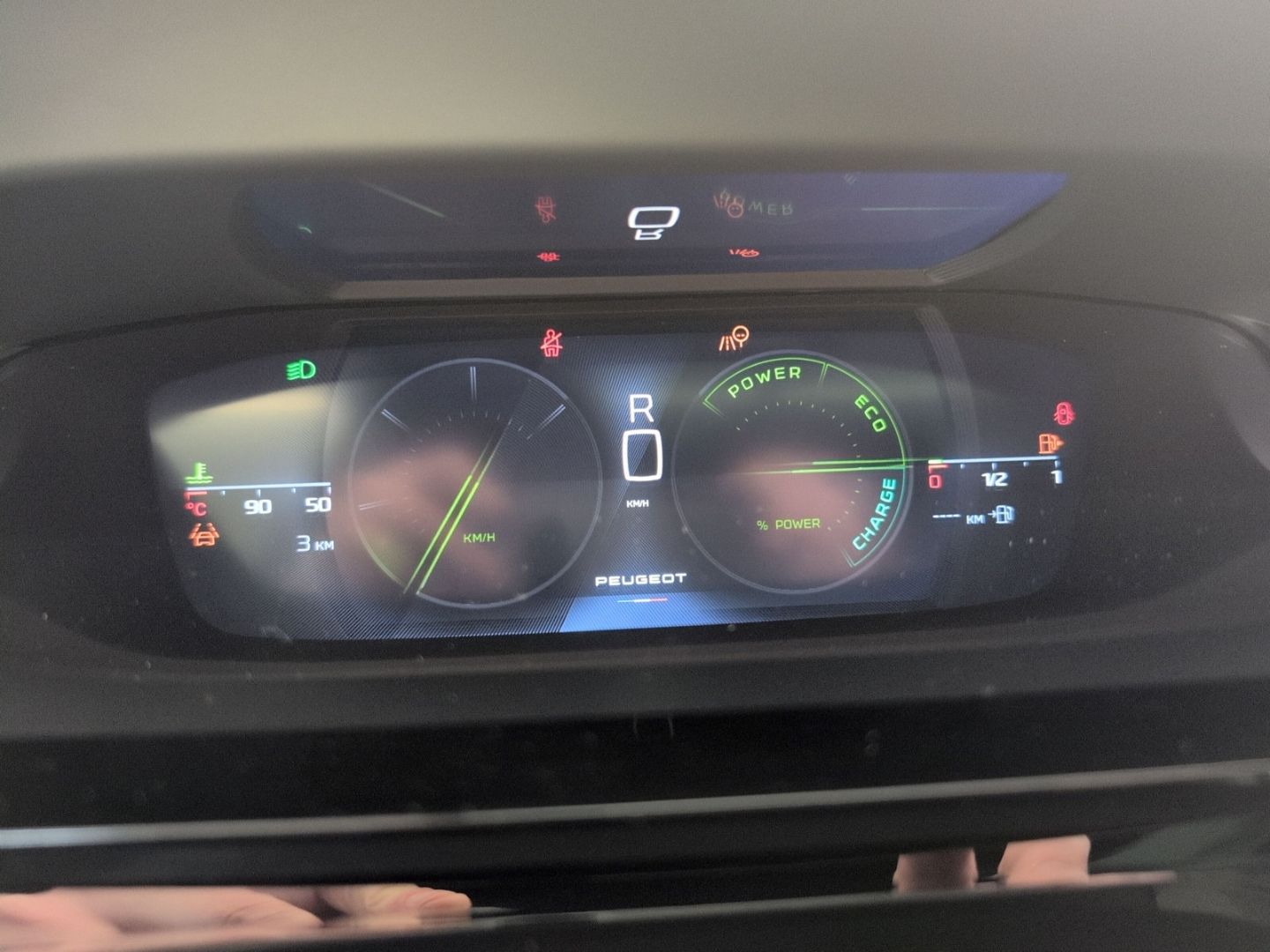 Fahrzeugabbildung Peugeot 408 Hybrid GT 145 e-DSC6 Panorama Navi SHZ