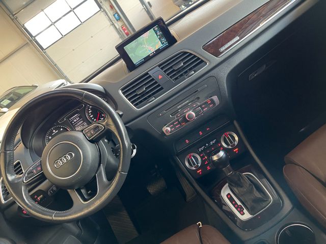 Audi Q3 2.0 TDI Quattro *1.HAND*NAVI*LED*KAM*AHK*