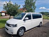 Volkswagen T5 Caravelle - Volkswagen T5 Caravelle: Weiß