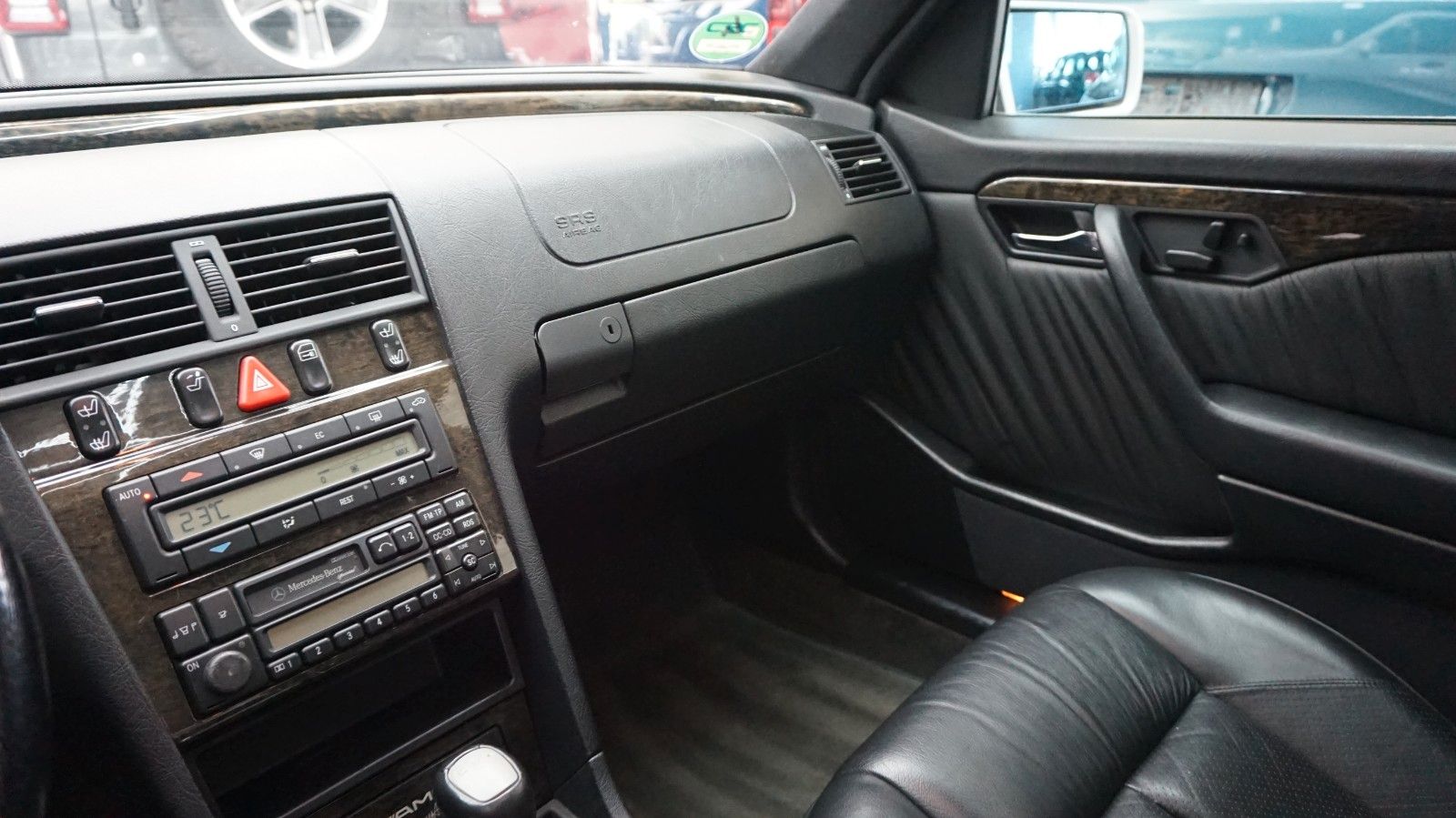 Fahrzeugabbildung Mercedes-Benz C 36 AMG aus deutscher Sammlung.