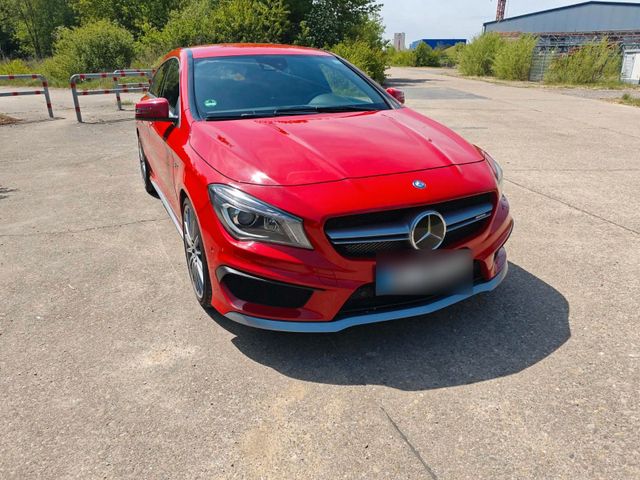 MERCEDES-BENZ CLA 45 AMG Shooting Brake