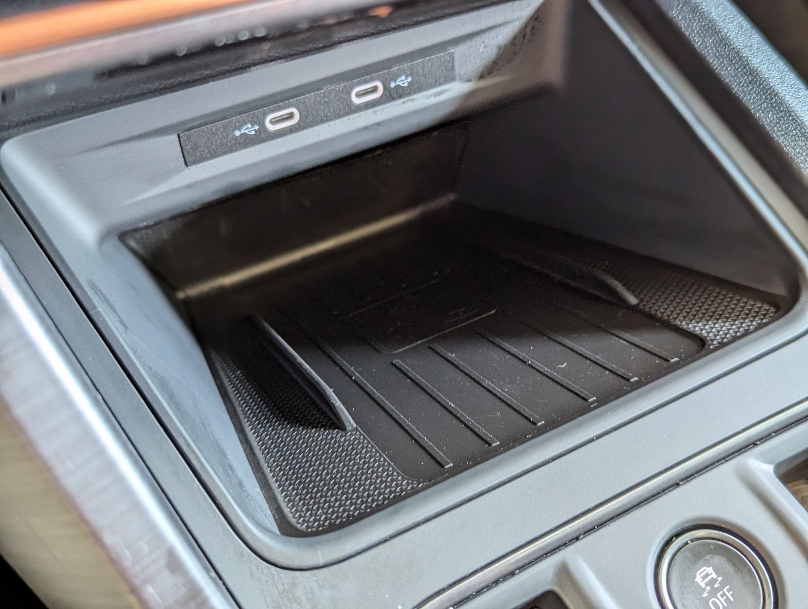 Fahrzeugabbildung CUPRA Leon 2.0 TSI VZ 4Drive Vision+ Matrix Pano ACC