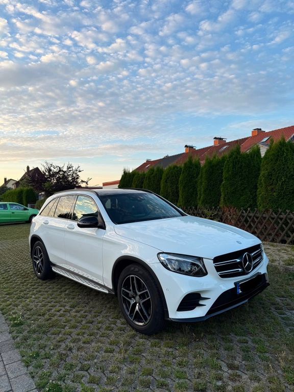 Image of Mercedes-Benz GLC 250