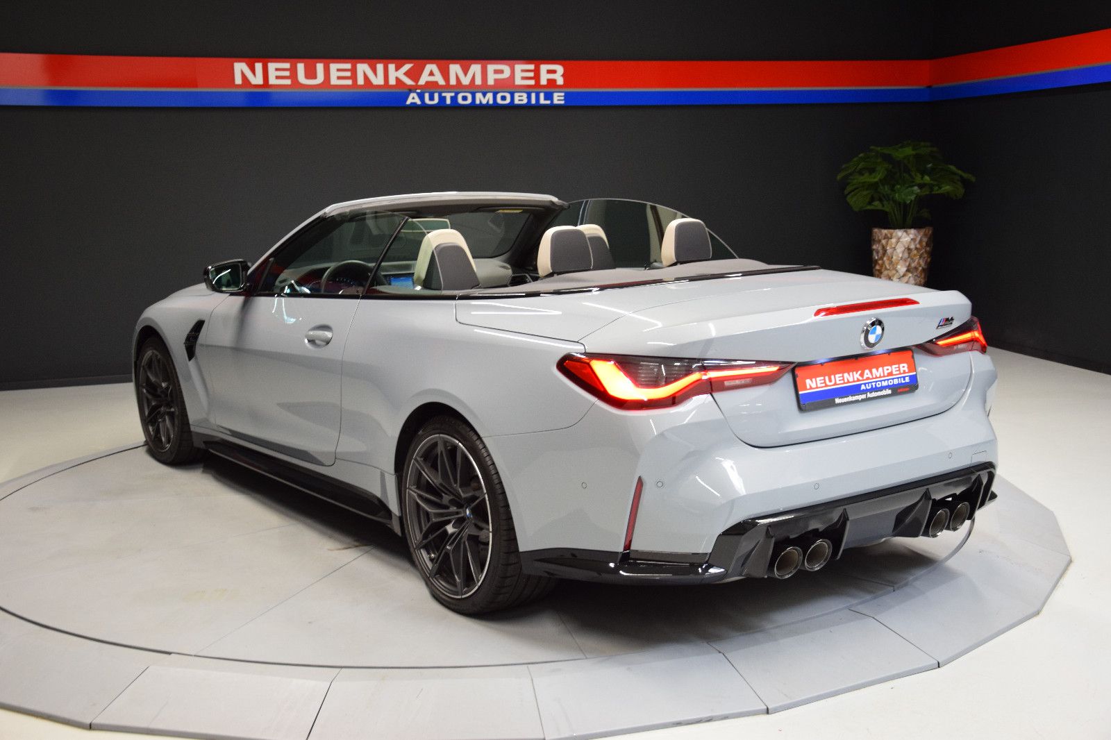 Fahrzeugabbildung BMW M4 Cabrio xDr. Individ. HuD ACC Sitzlüft 360°h/k
